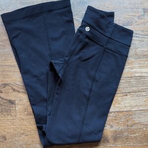 Lululemon Size 2 flared leggings